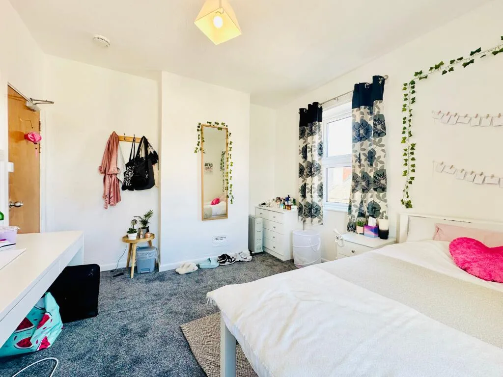 4 bedroom terraced house for rent