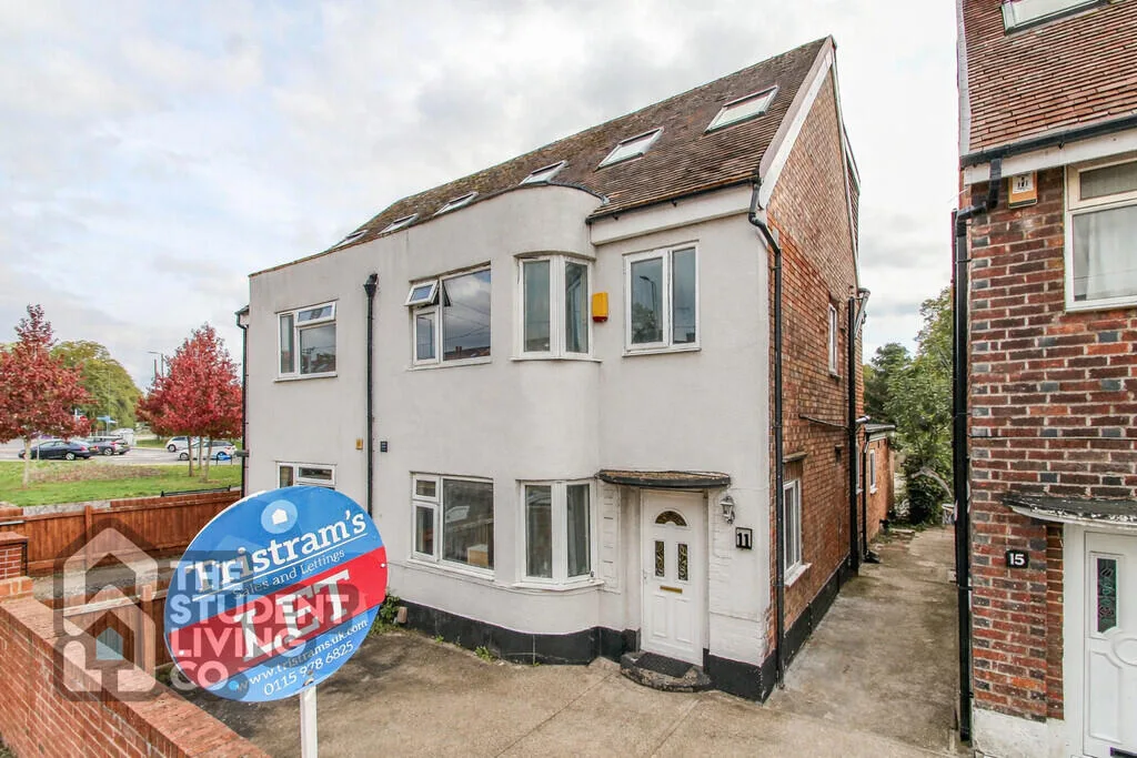 6 bedroom semi-detached house for rent