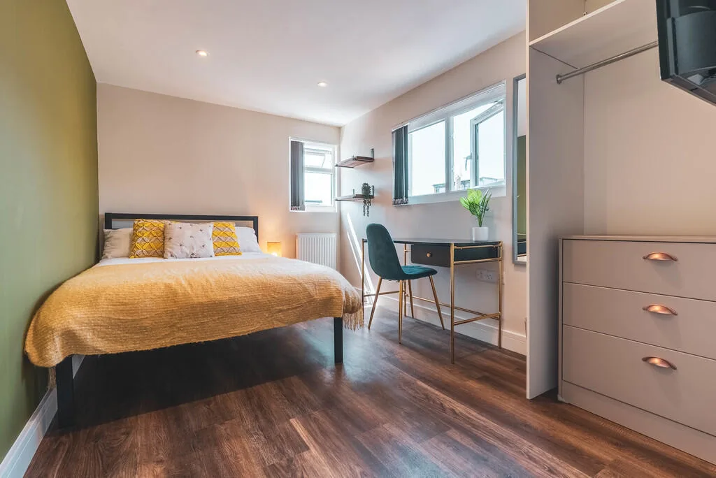 6 bedroom terraced house for rent