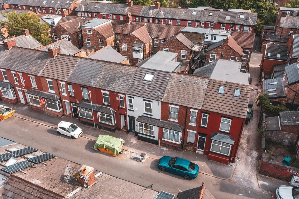 6 bedroom terraced house for rent