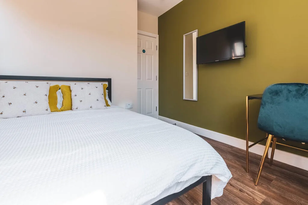 6 bedroom terraced house for rent
