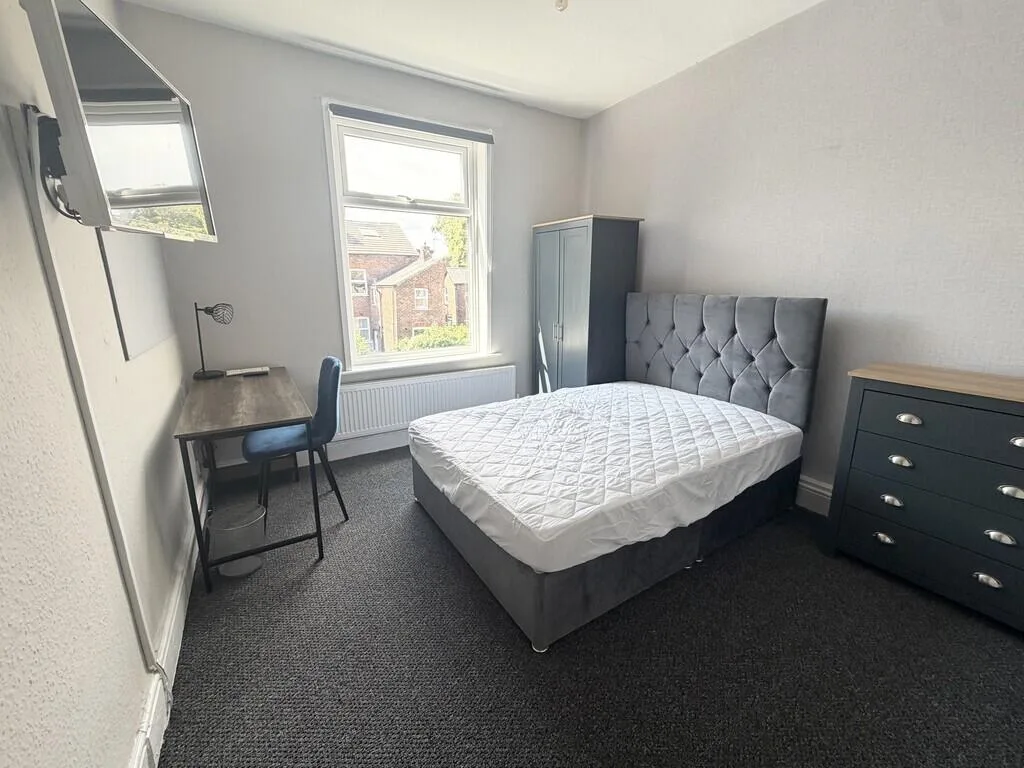 6 bedroom terraced house for rent