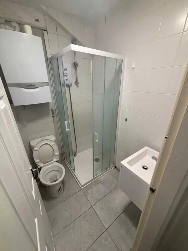 9 bedroom semi-detached house for rent