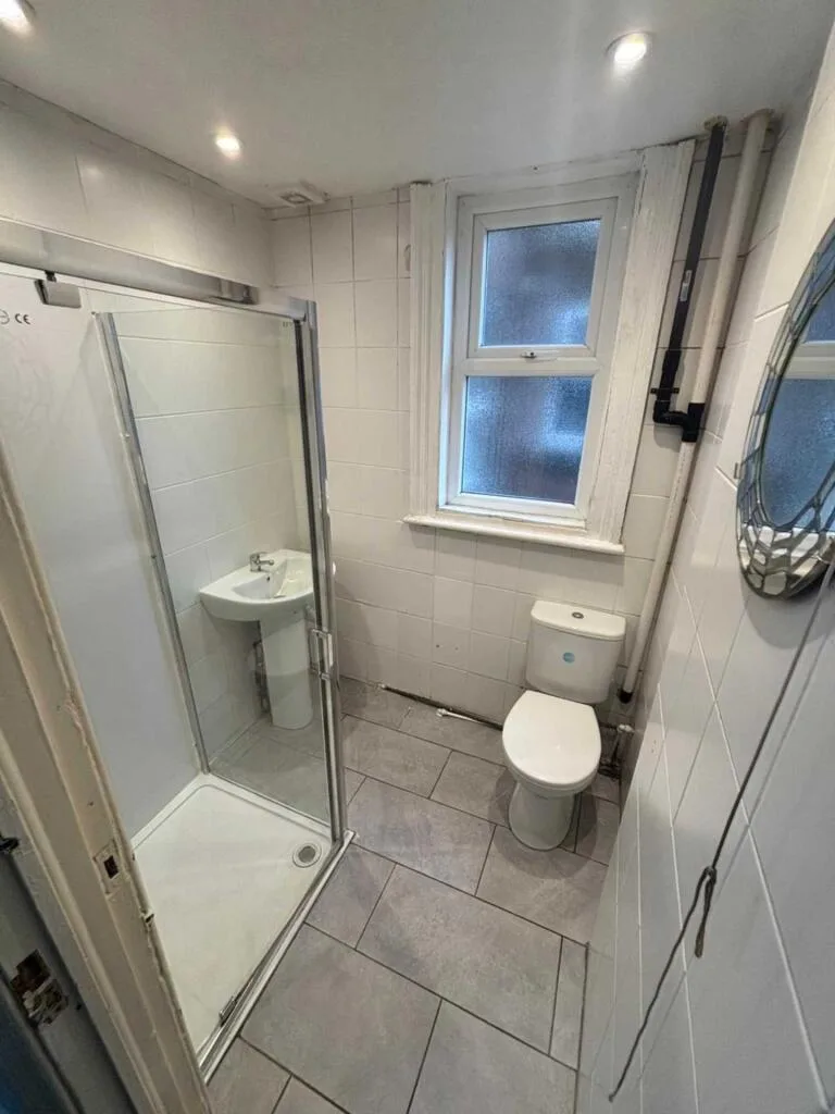 9 bedroom semi-detached house for rent