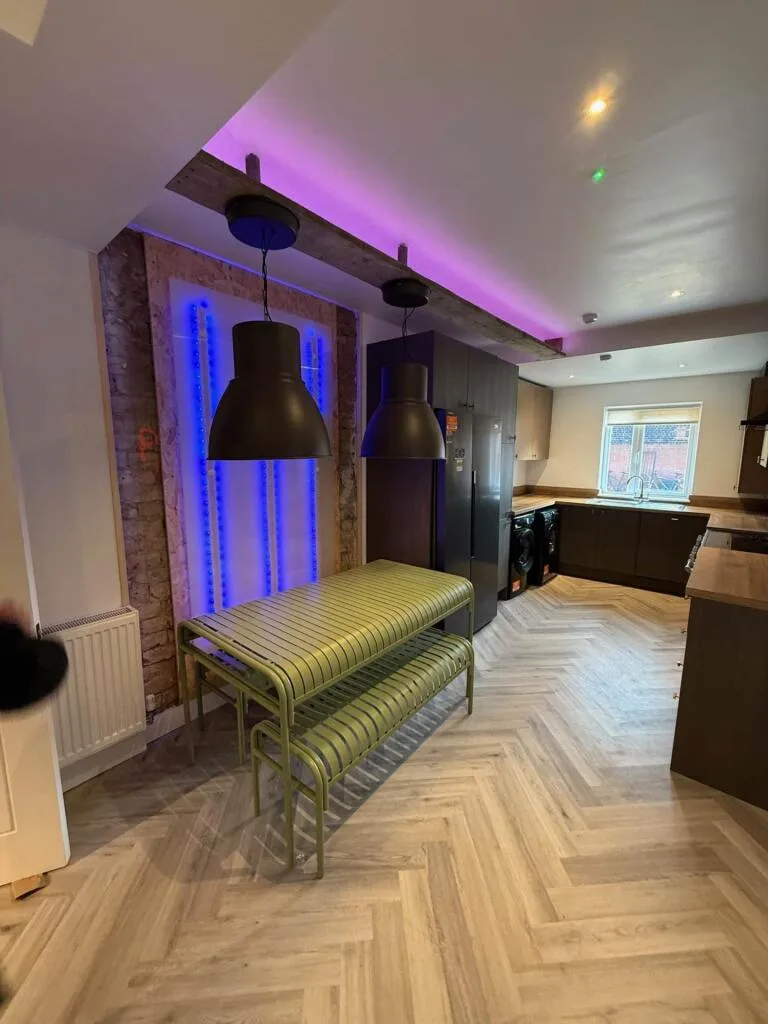 6 bedroom terraced house for rent