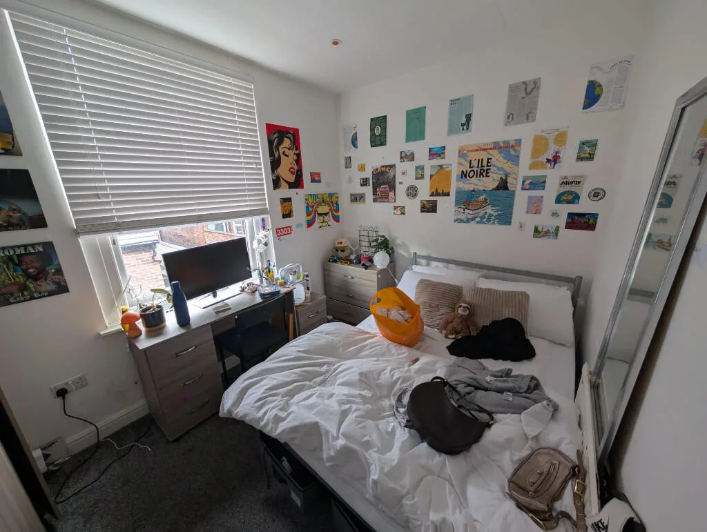 6 bedroom end of terrace house for rent
