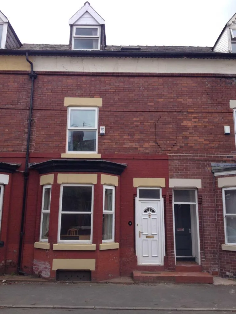 6 bedroom terraced house for rent