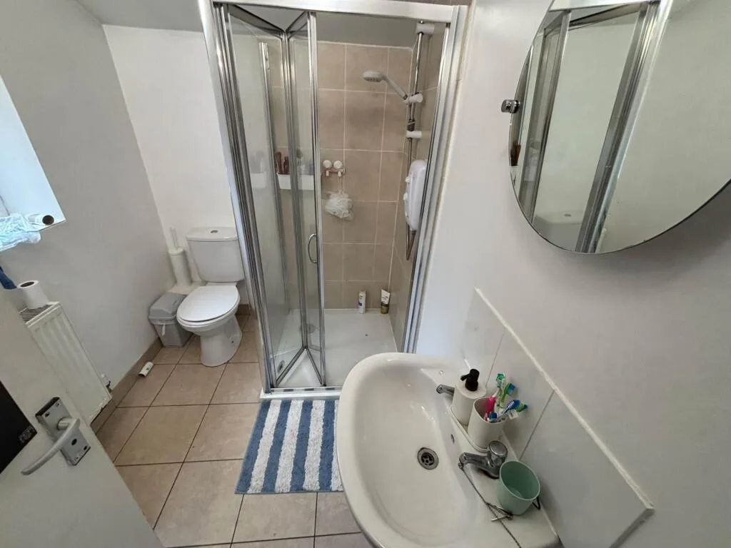 6 bedroom terraced house for rent