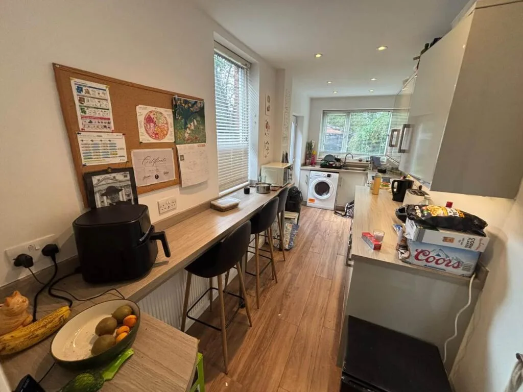 3 bedroom semi-detached house for rent
