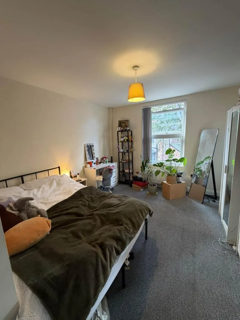 8 bedroom house for rent