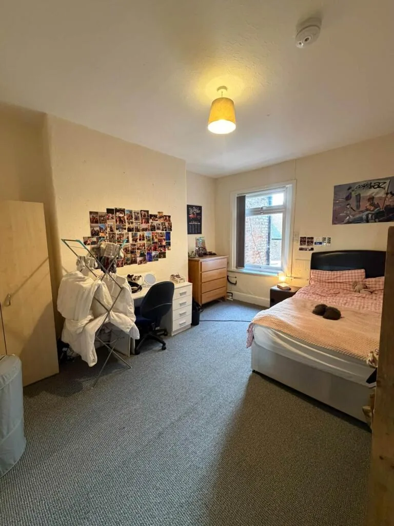 8 bedroom house for rent