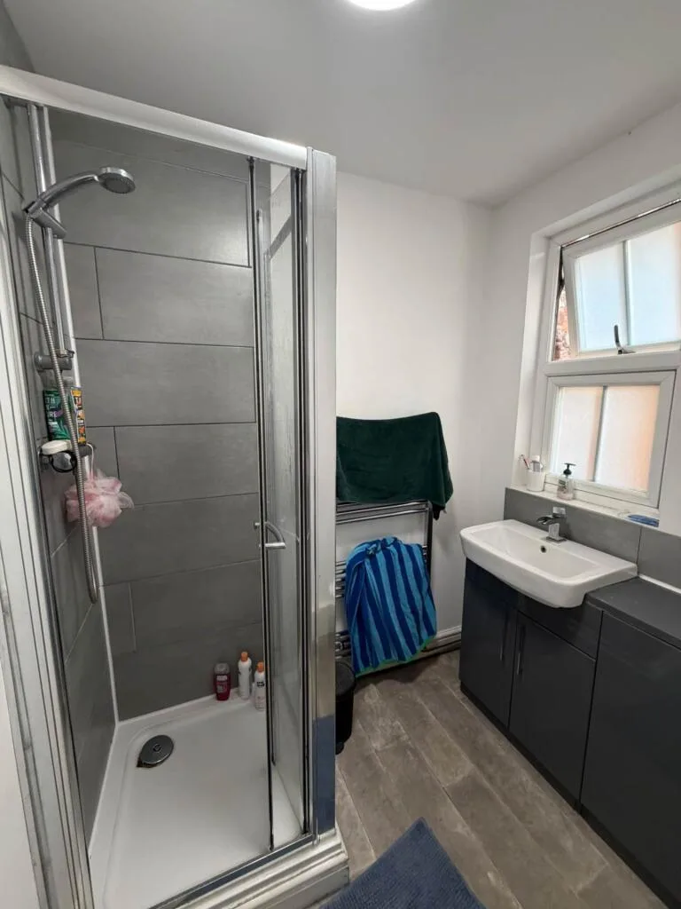 8 bedroom house for rent
