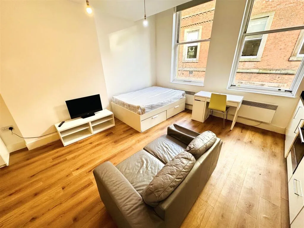Studio flat for rent