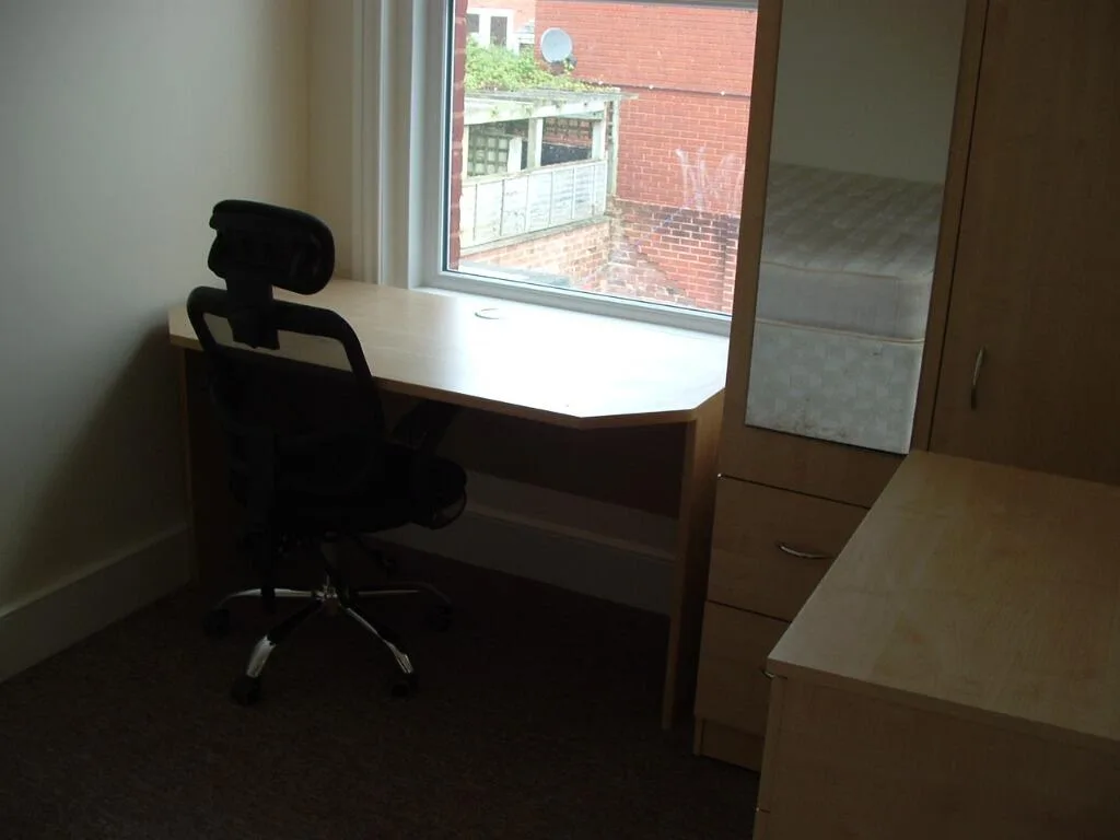 5 bedroom terraced house for rent