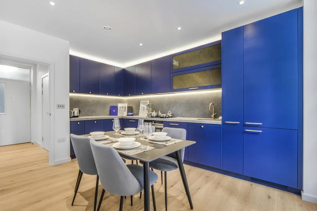 3 bedroom end of terrace house for rent