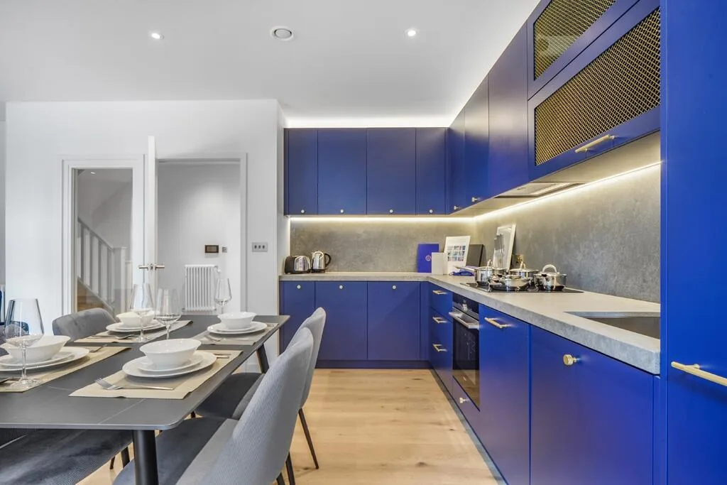 3 bedroom end of terrace house for rent