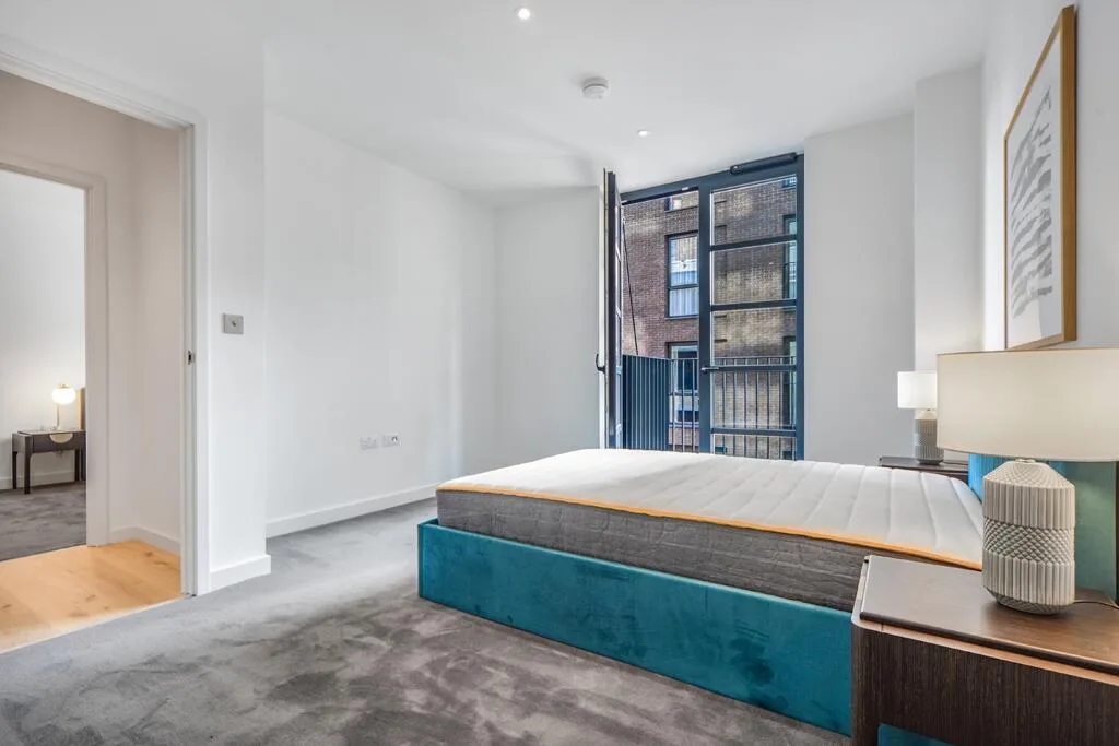 3 bedroom end of terrace house for rent
