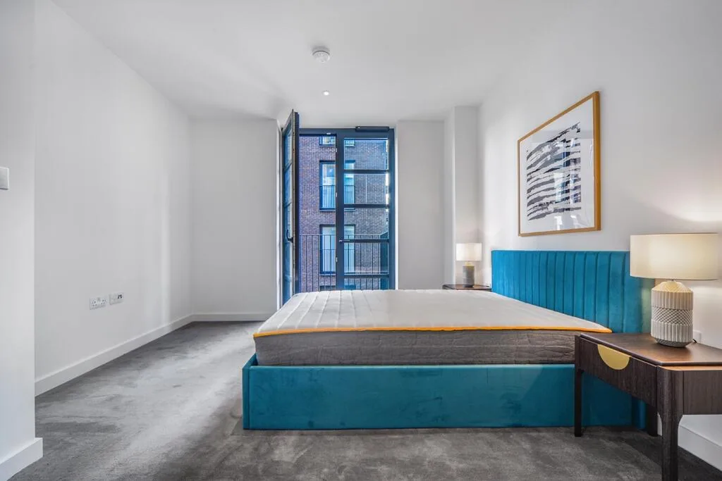 3 bedroom end of terrace house for rent