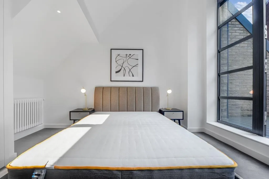 3 bedroom end of terrace house for rent