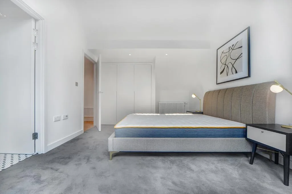 3 bedroom end of terrace house for rent