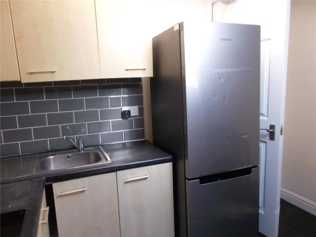 1 bedroom maisonette for rent