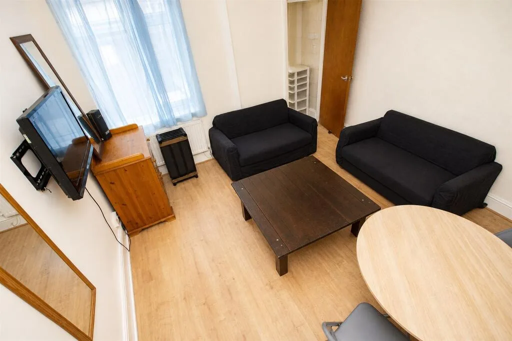 4 bedroom house for rent