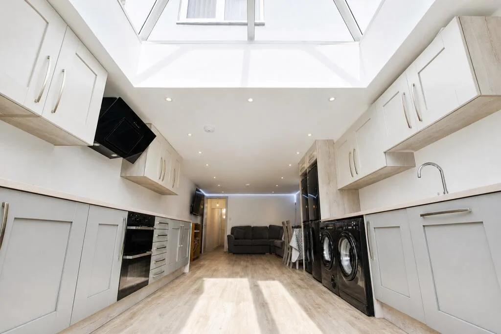 6 bedroom house for rent