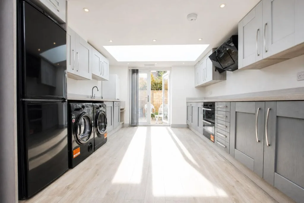 6 bedroom house for rent