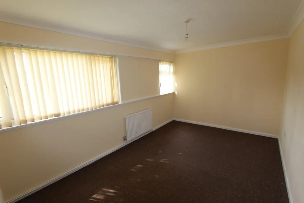 2 bedroom maisonette for rent