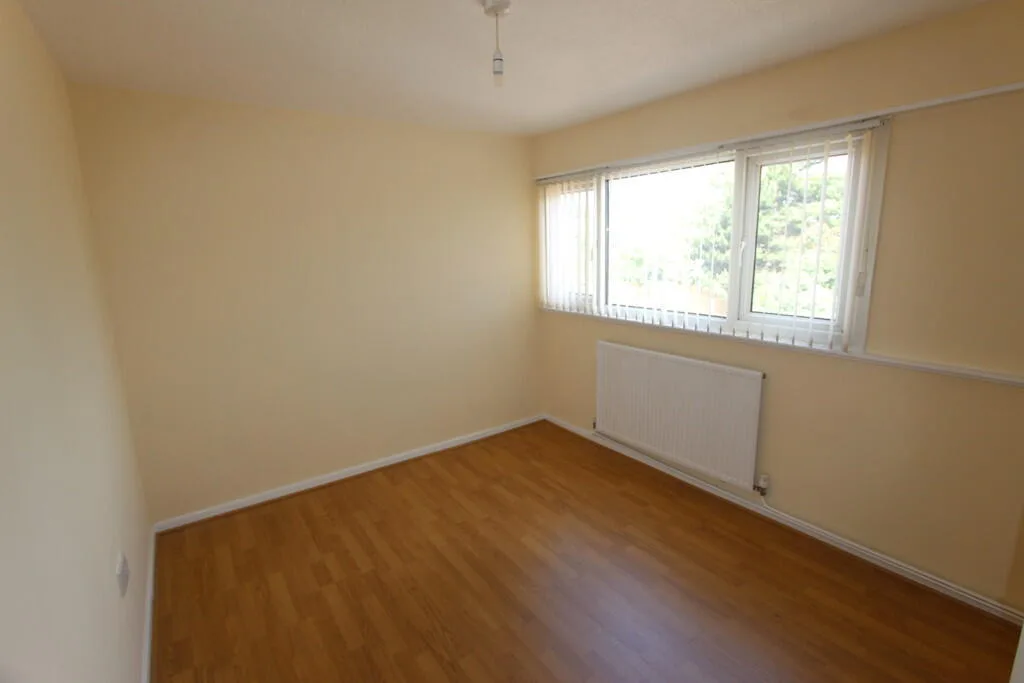 2 bedroom maisonette for rent