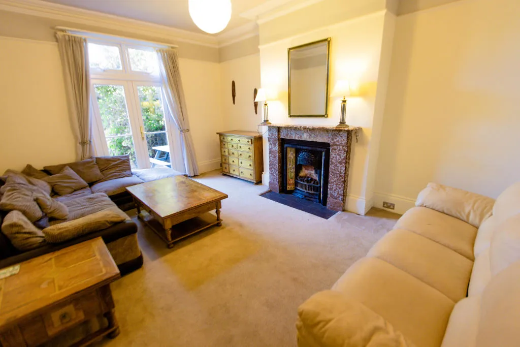 7 bedroom semi-detached house for rent