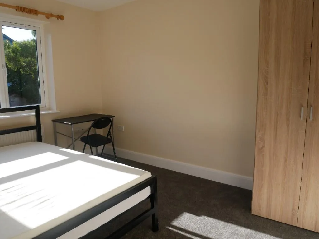 6 bedroom terraced house for rent