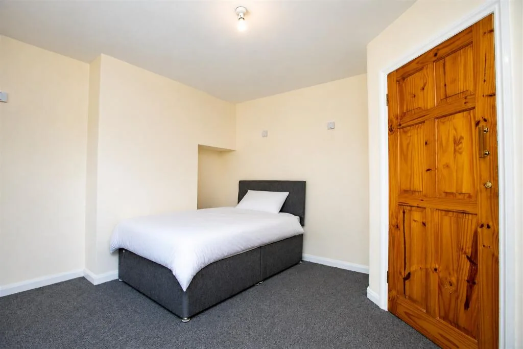 4 bedroom house for rent