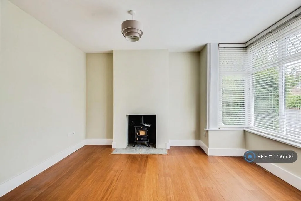 4 bedroom detached house for rent