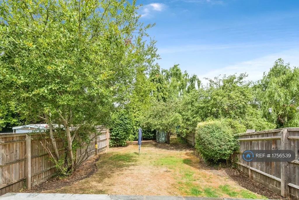 4 bedroom detached house for rent