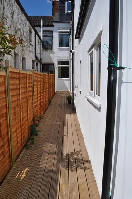 8 bedroom house for rent