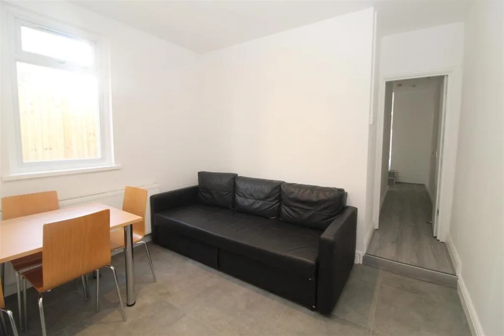 9 bedroom house for rent
