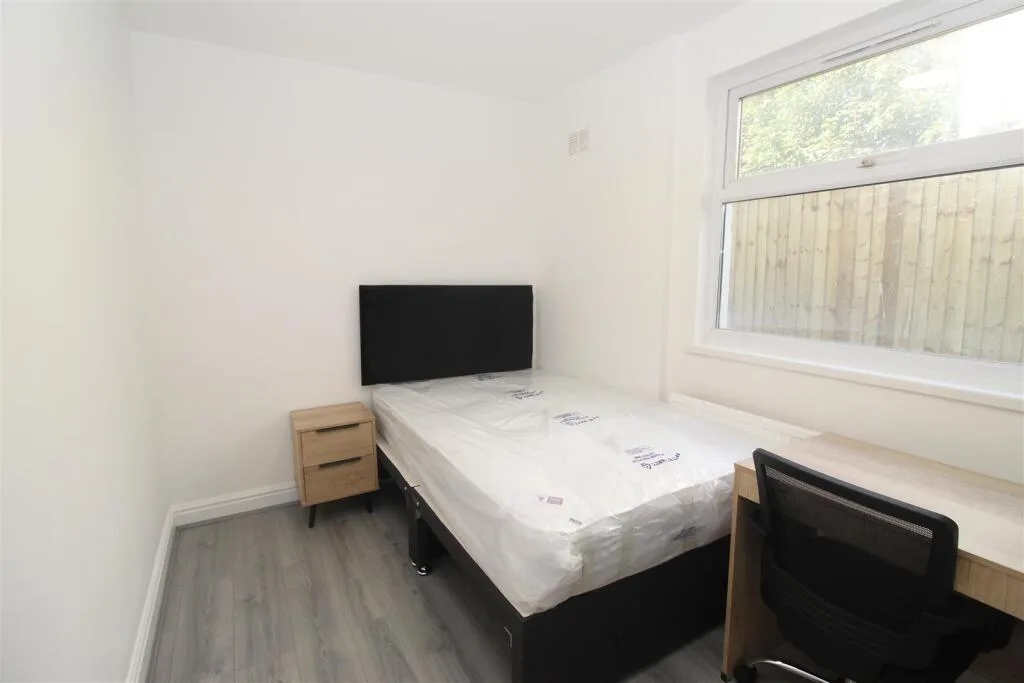 9 bedroom house for rent