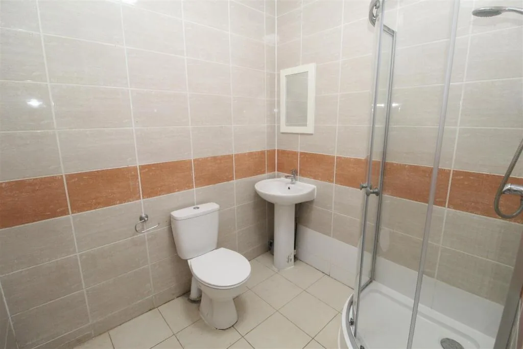 9 bedroom house for rent