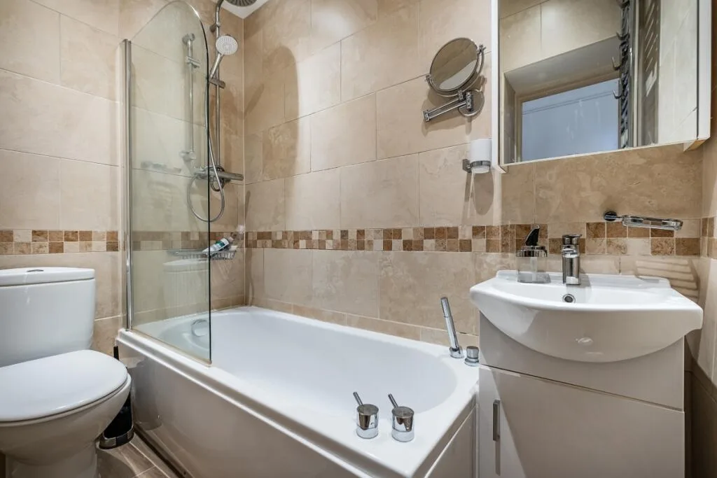 2 bedroom house for rent