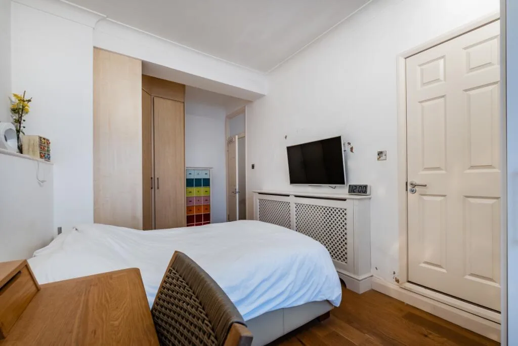 2 bedroom house for rent