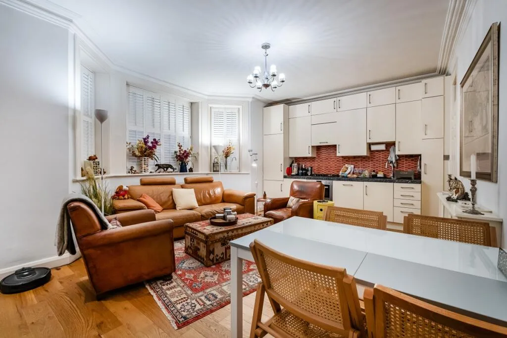 2 bedroom house for rent