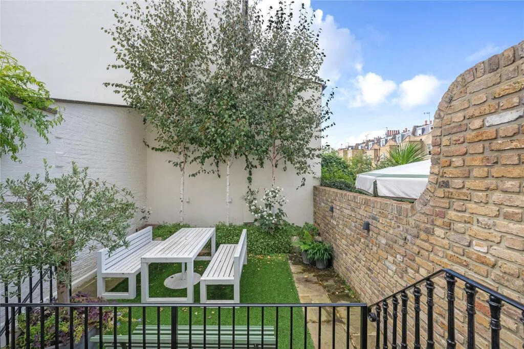 5 bedroom house for rent