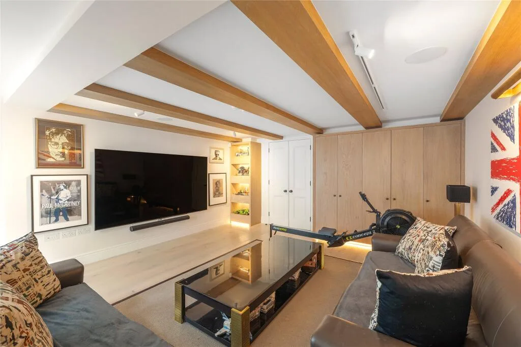 5 bedroom house for rent