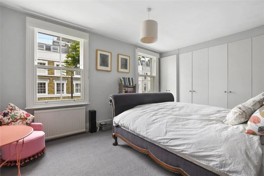 5 bedroom terraced house for rent