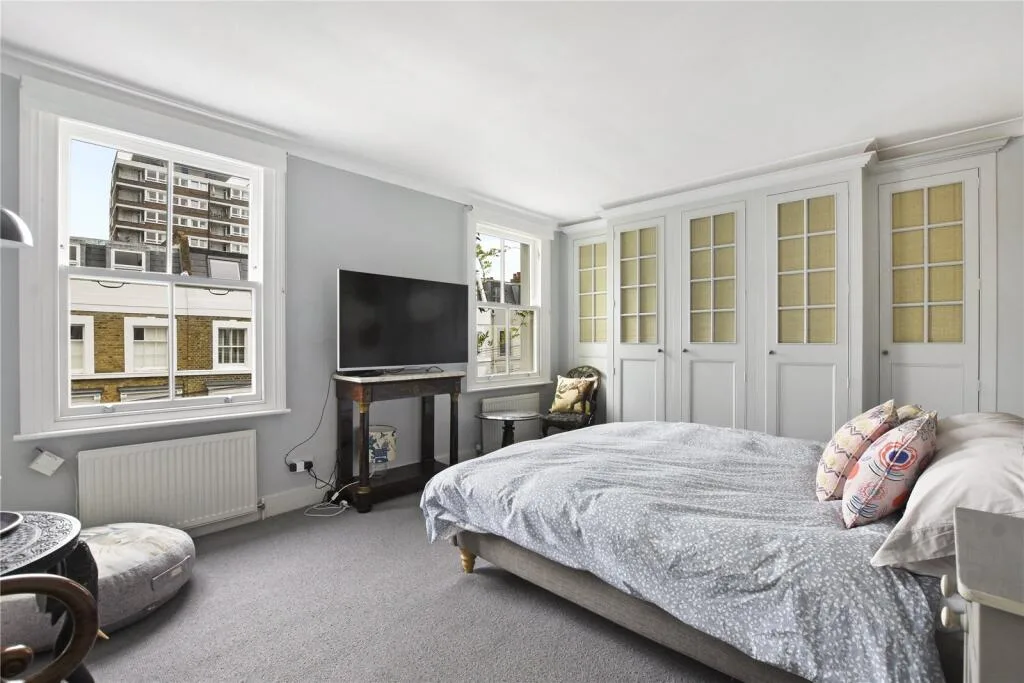 5 bedroom terraced house for rent