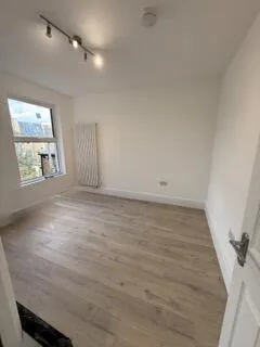 4 bedroom flat for rent