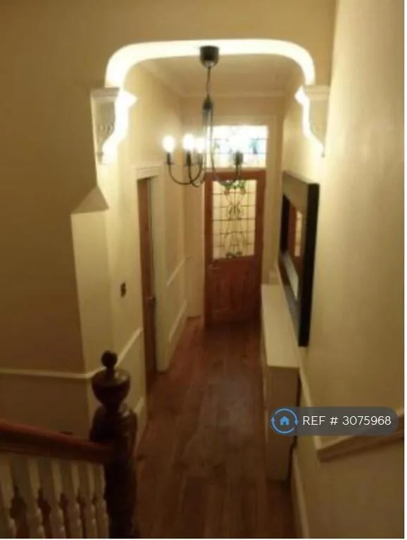 8 bedroom terraced house for rent