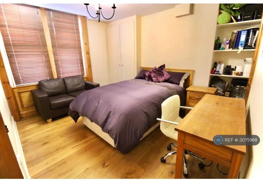 8 bedroom terraced house for rent