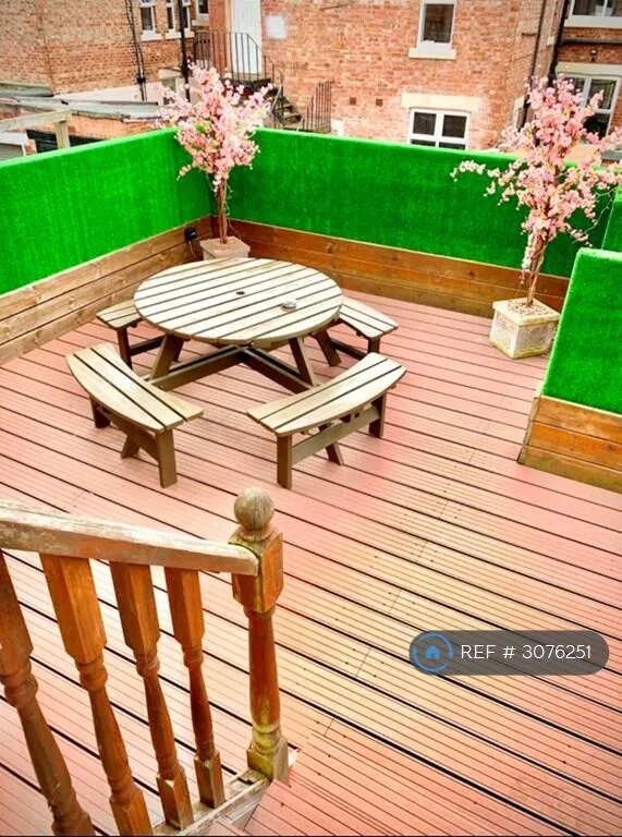 6 bedroom terraced house for rent